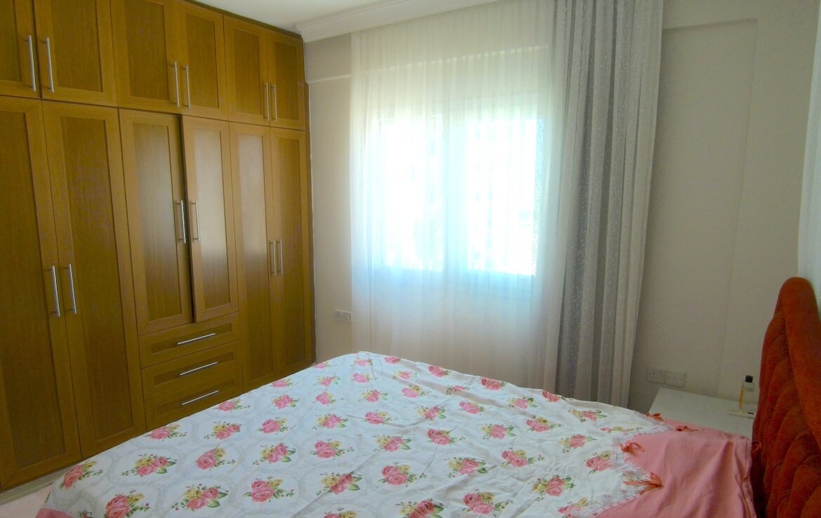 SA-311 FURNISHED APARTMENT IN THE CENTER OF GIRNE, veles