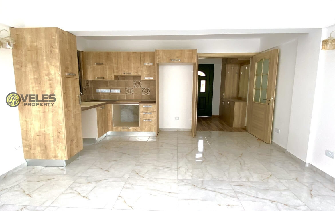 SV-323 Villa with a spacious terrace in Edremit, Veles