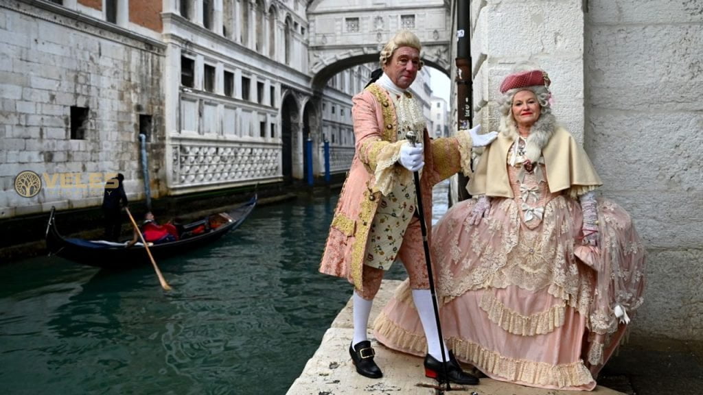 THE VENICE CARNIVAL OPENS