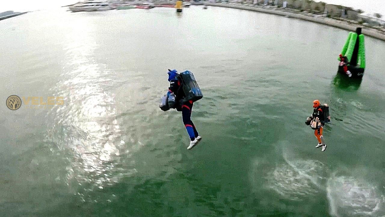 JETSUITS: HISTORIC RACE IN DUBAI