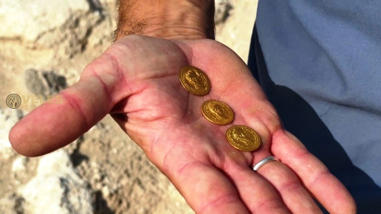 2000 YEARS OLD GOLD COINS FOUND IN UAE