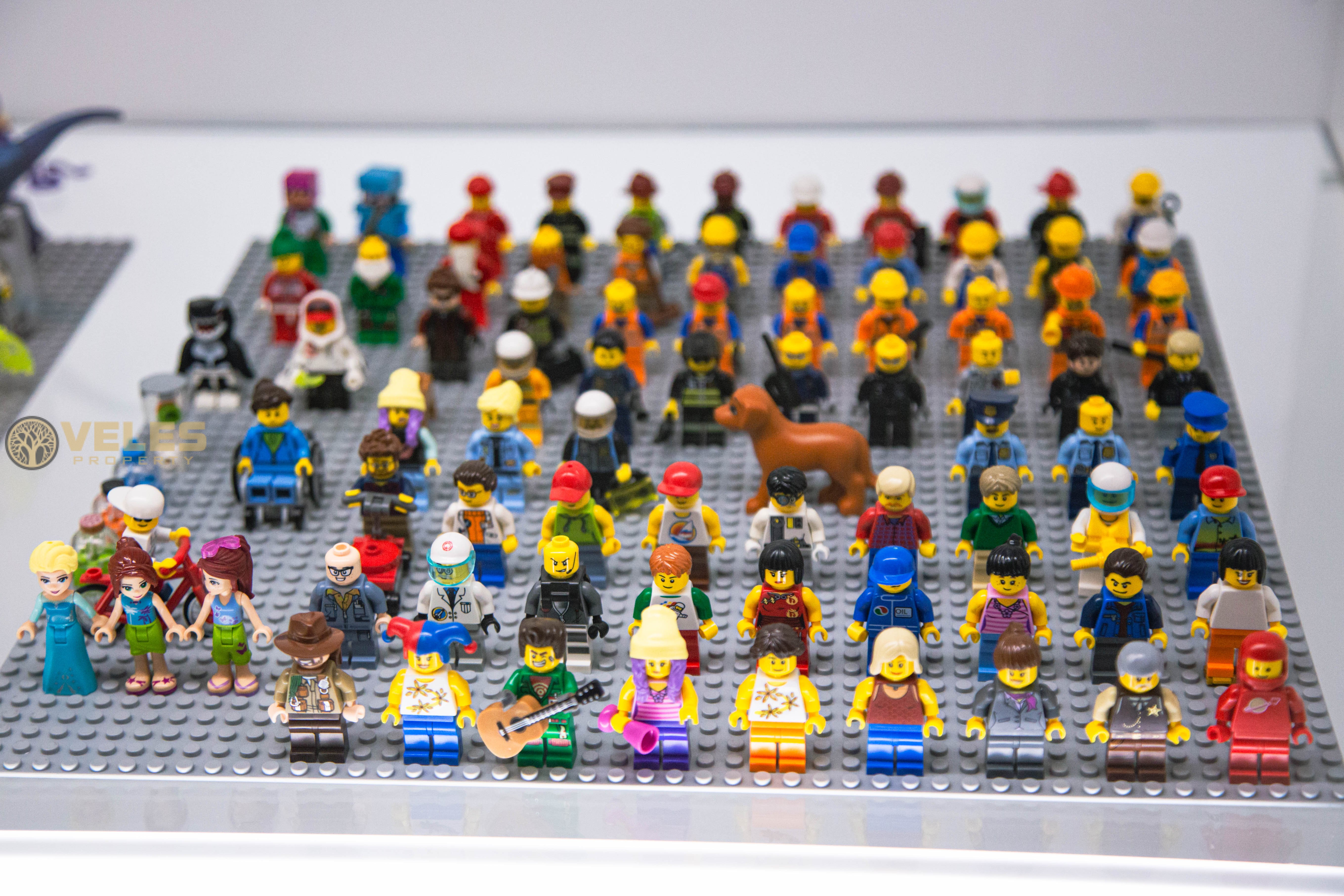 A RESIDENT OF CHELYABINSK COLLECTED HUNDREDS OF LEGO SETS AND OPENED A MUSEUM