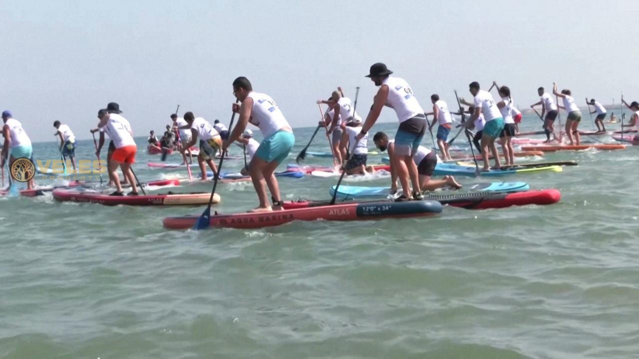 DOZENS OF ALGERIANS PARTICIPATED IN THE SUPBOARD RACE