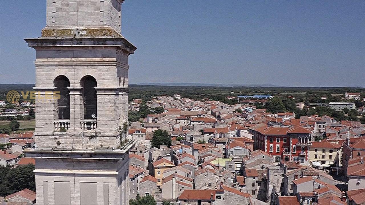 CROATIAN CITY ANNOUNCES SALE OF HOUSES IN ITS HISTORIC CENTER