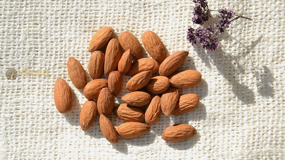 Health benefits of almonds