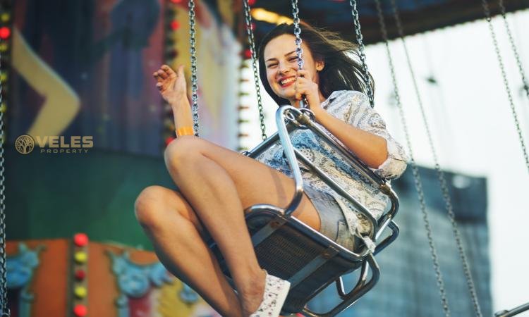 YOU CAN RIDE A SWING AT A HEIGHT OF 120 METERS IN BERLIN