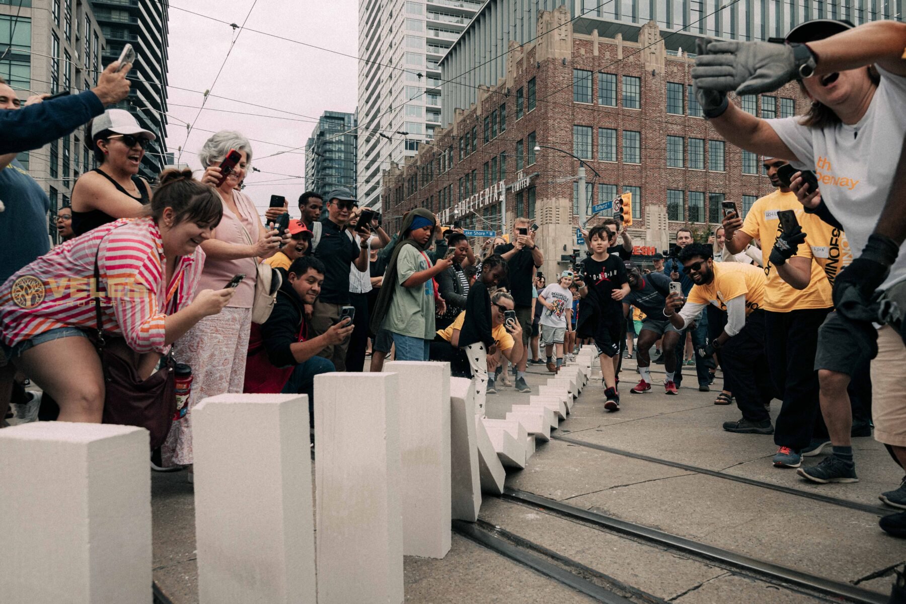 8000 Giant Domino Knuckles Topple in Downtown Toronto